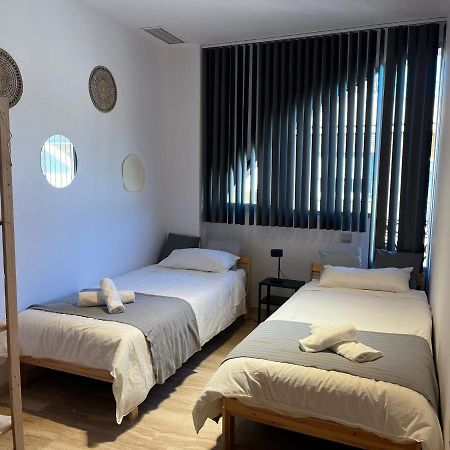 Pension Les Eres Puebla de Vallbona Exterior photo